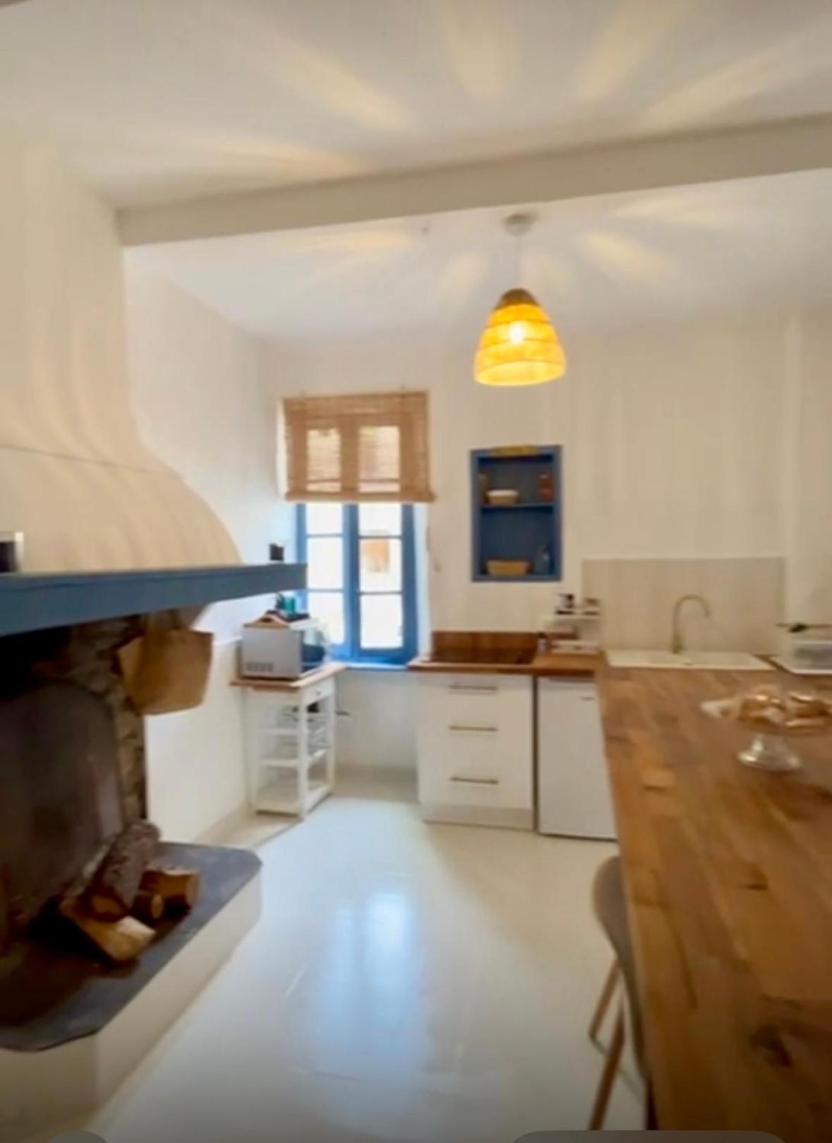 Gites La Maison Pres De La Fontaine Et La Cabane Du Pecheur Talairan Dış mekan fotoğraf